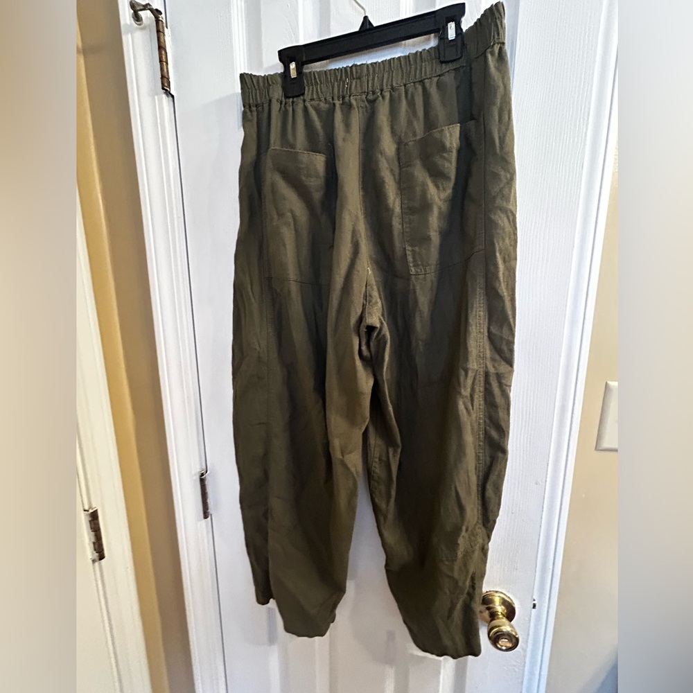 Max Studio Olive Cargo Pants